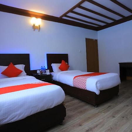 Oyo 591 Hotel Blue Moon Dharampur Exterior photo