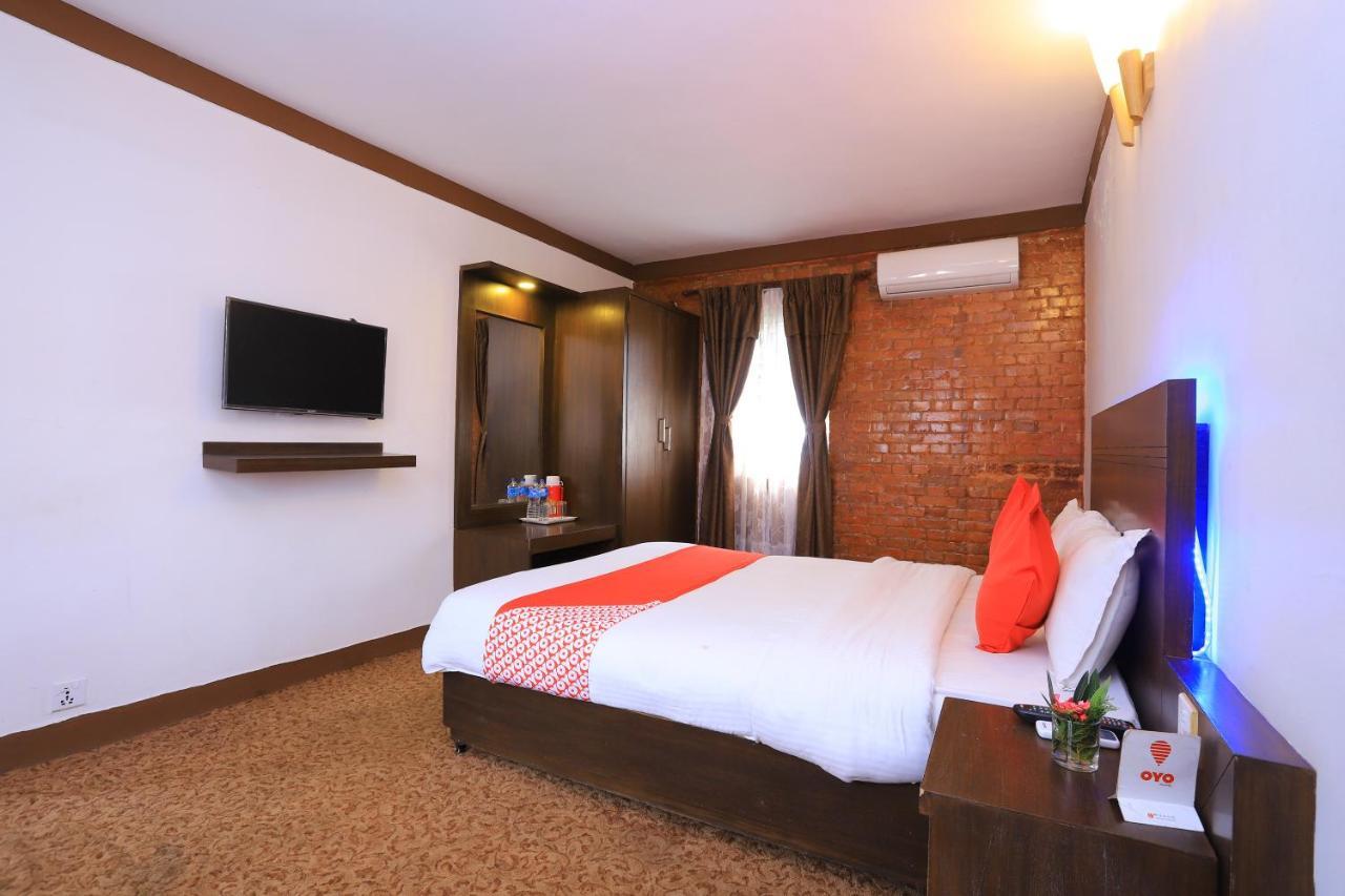 Oyo 591 Hotel Blue Moon Dharampur Exterior photo