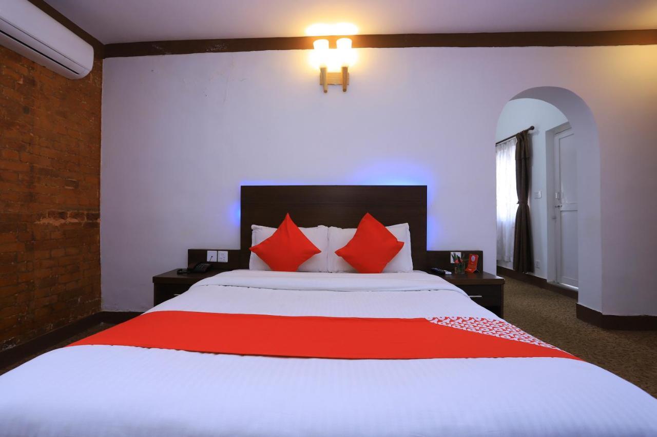 Oyo 591 Hotel Blue Moon Dharampur Exterior photo