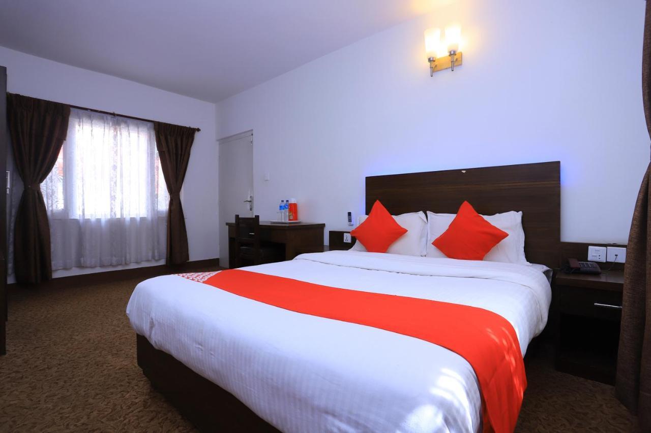 Oyo 591 Hotel Blue Moon Dharampur Exterior photo