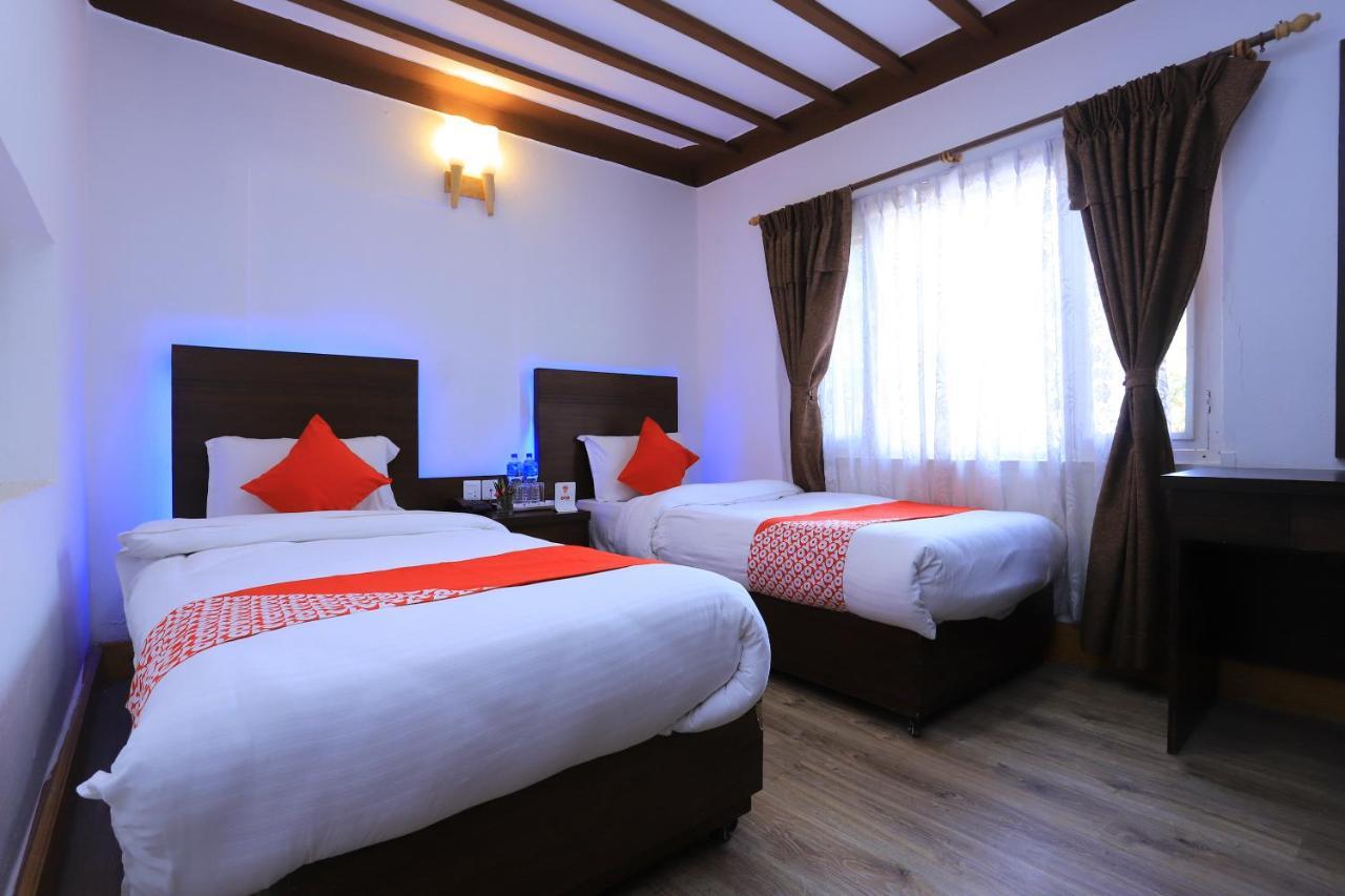Oyo 591 Hotel Blue Moon Dharampur Exterior photo