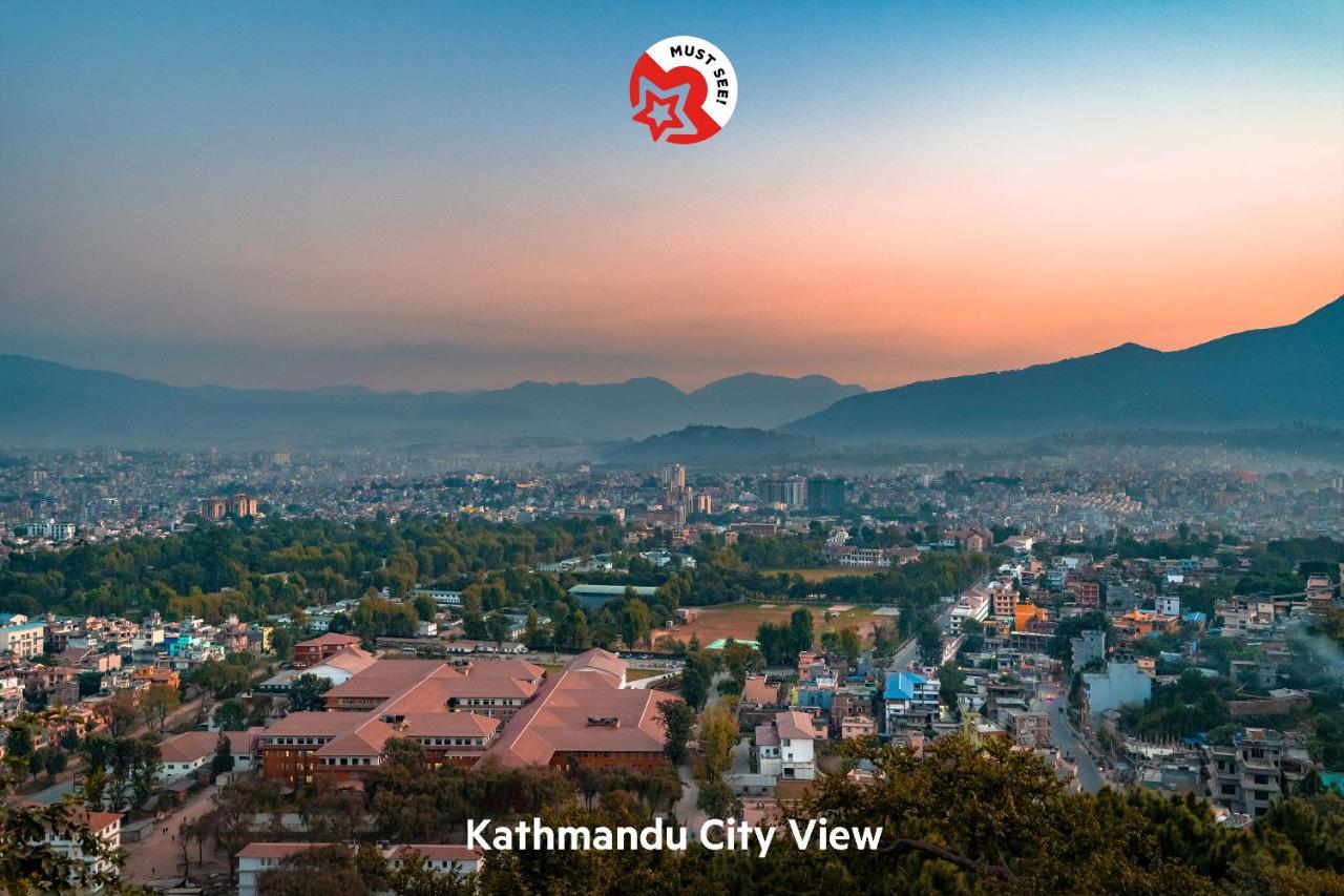 Oyo 591 Hotel Blue Moon Dharampur Exterior photo